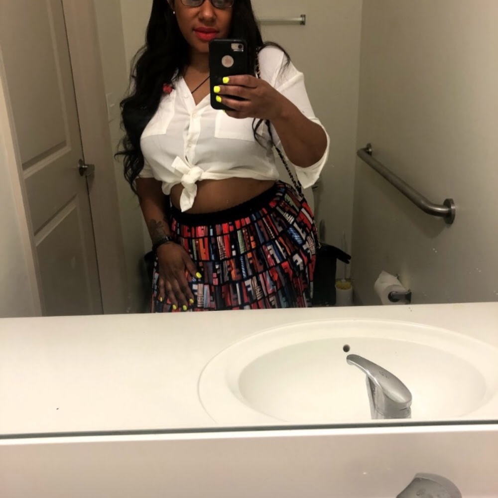 Trendy colorful skirt with ff print